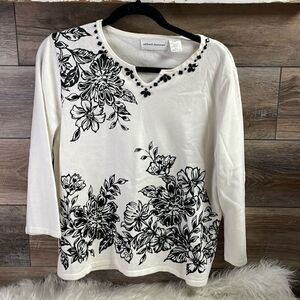 Alfred Dunner Ladies Floral & Beaded Top, Size Large, White with Black Floral